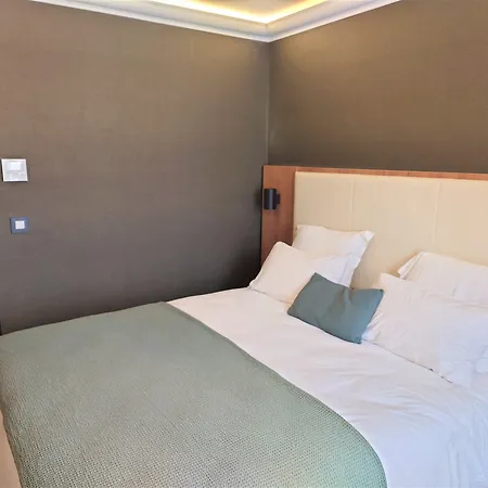 Cactus 3* Paris